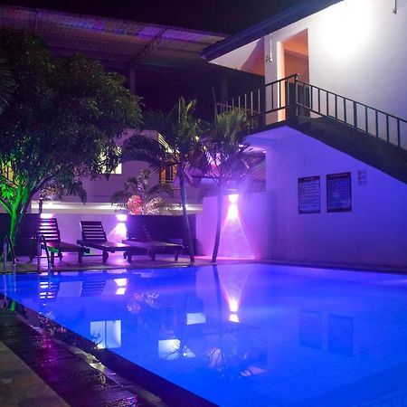 Lion Resort Полоннарува Экстерьер фото