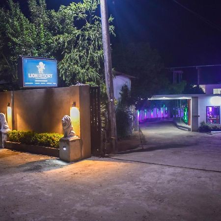 Lion Resort Полоннарува Экстерьер фото