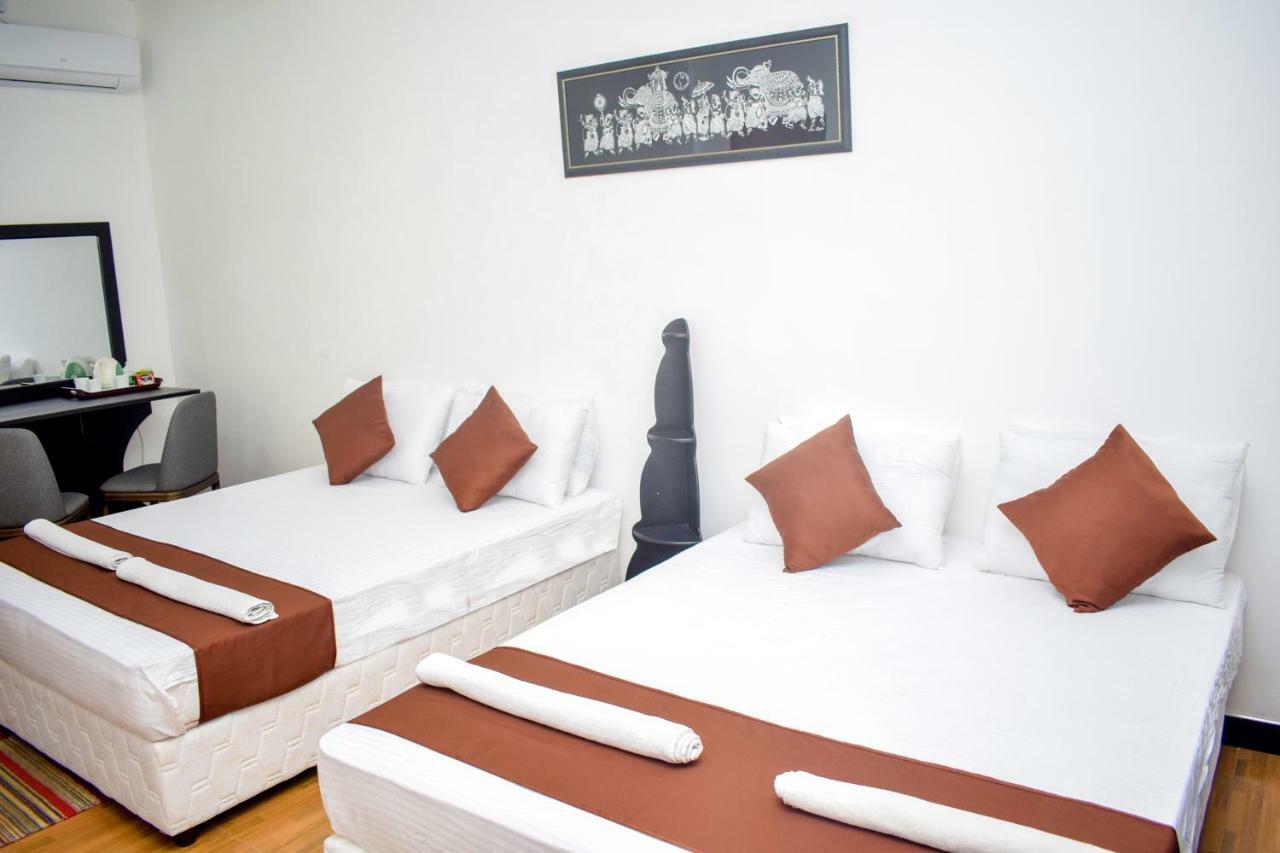 Lion Resort Полоннарува Экстерьер фото