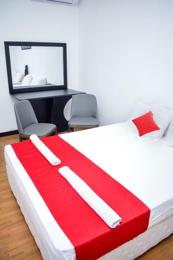 Lion Resort Полоннарува Экстерьер фото