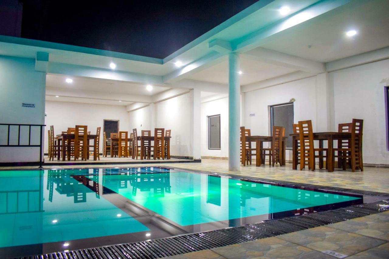Lion Resort Полоннарува Экстерьер фото