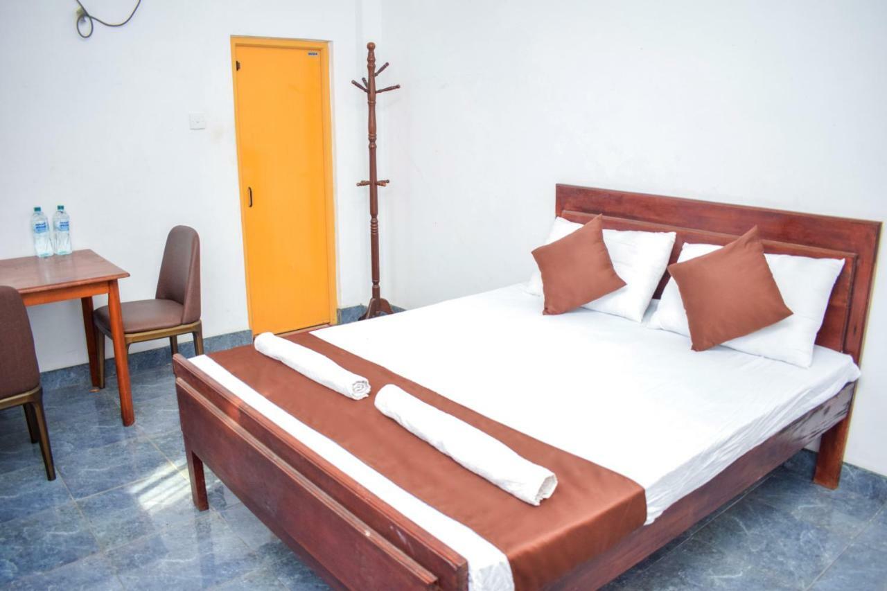 Lion Resort Полоннарува Экстерьер фото