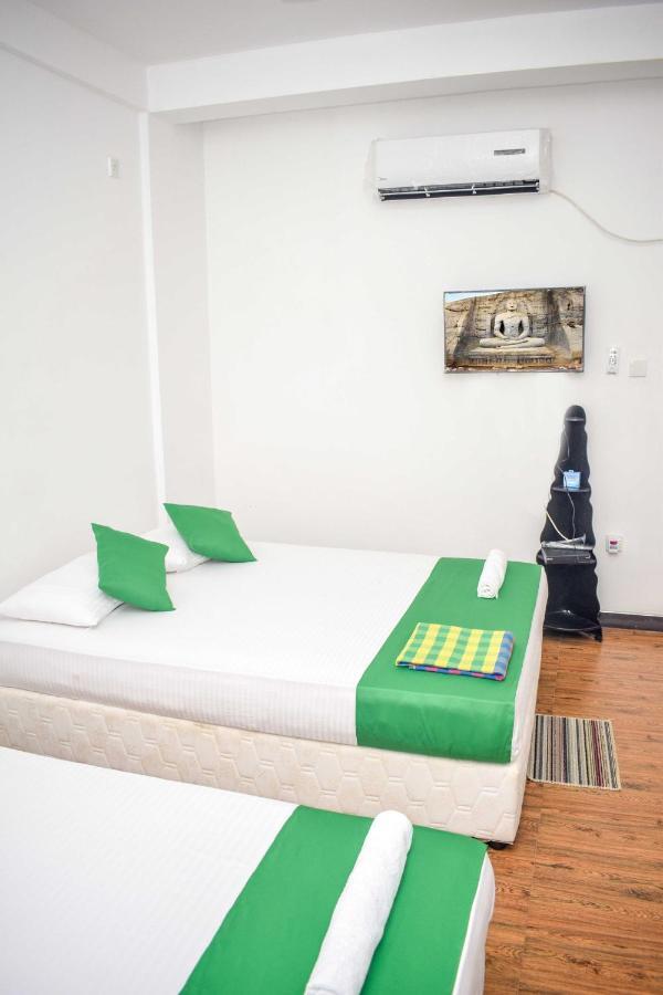 Lion Resort Полоннарува Экстерьер фото