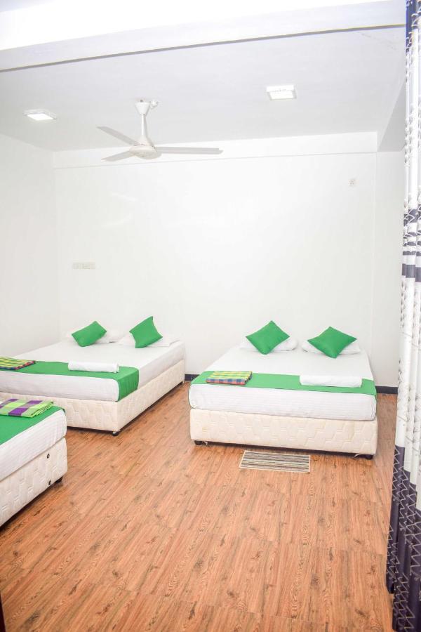 Lion Resort Полоннарува Экстерьер фото